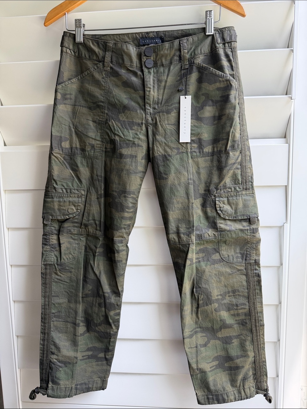 SANCTUARY Women's Cropped Camo Cargo Pants - Olive Green